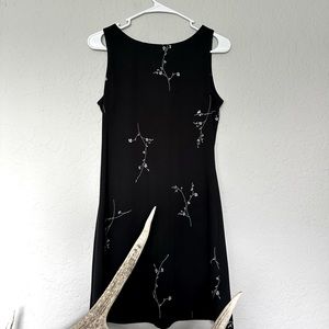 Jalate Black Midi Dress 🤍